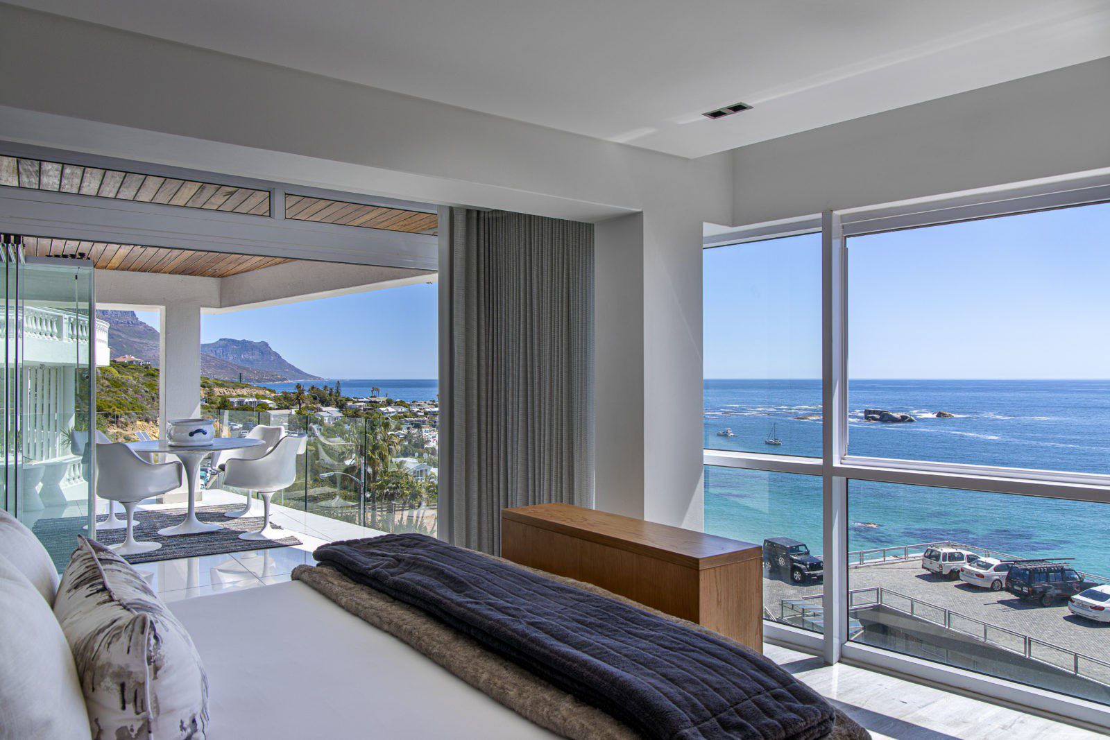 clifton-beachfront-penthouse-bedroom