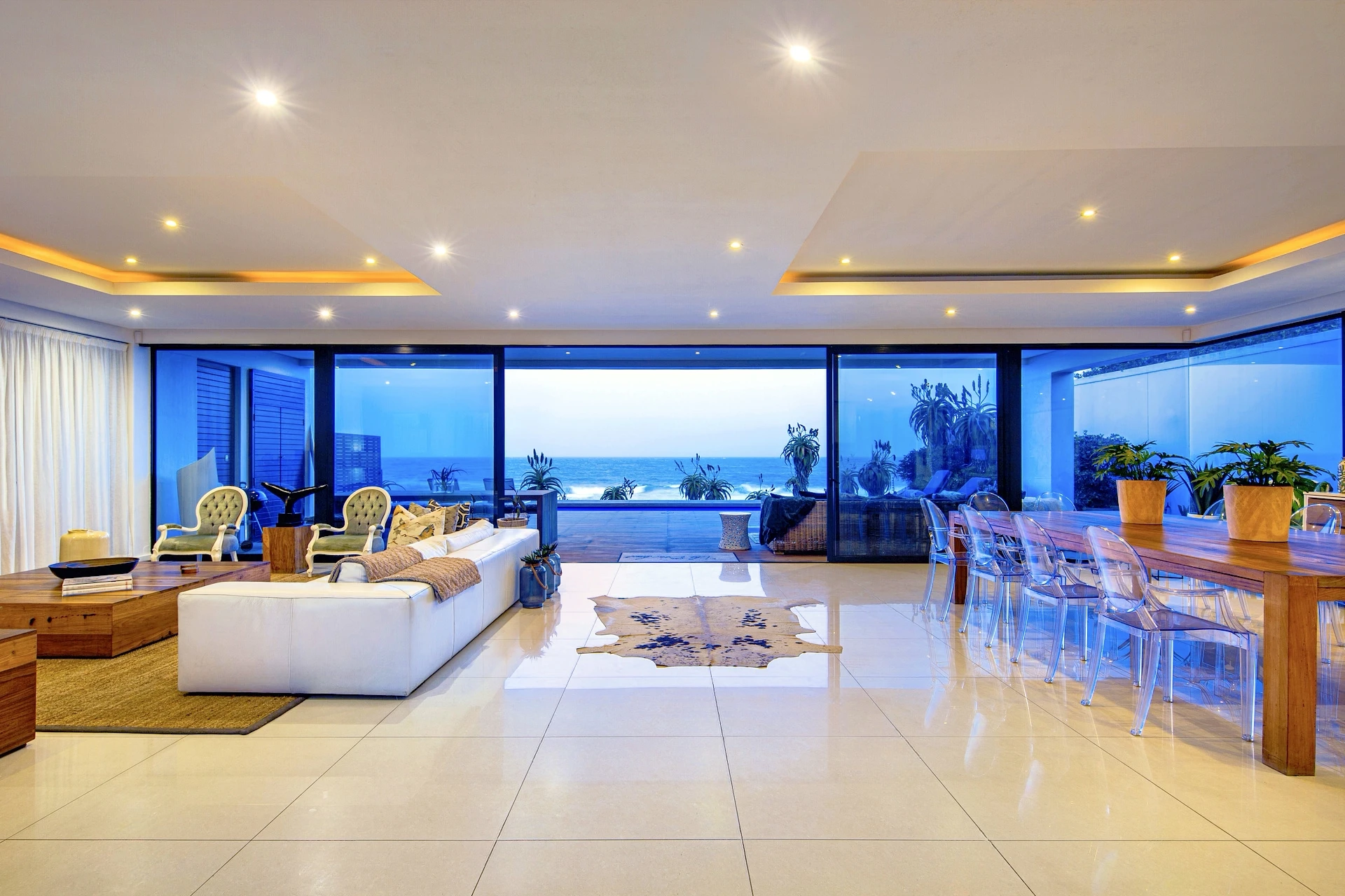 Beach House Villa | YOLO Spaces